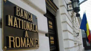 BNR: Cursul de schimb leu-euro ar putea înregistra variaţii în ambele direcţii în perioada următoare