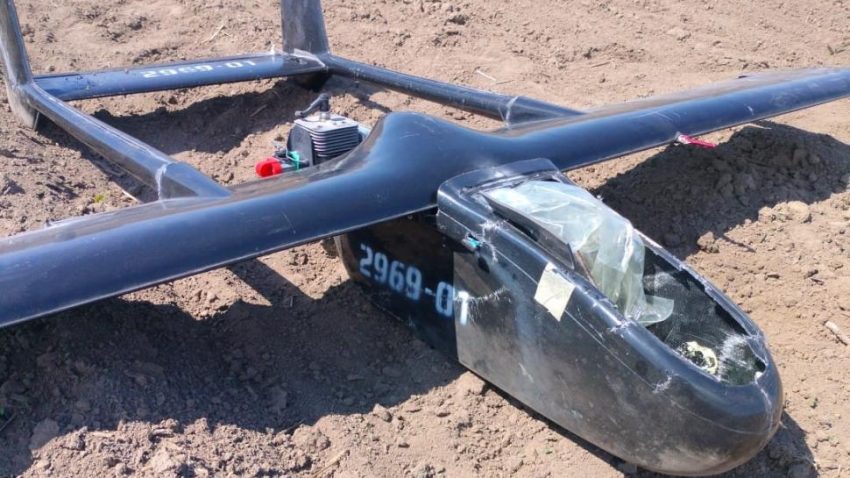 Dronă găsită pe câmp în județul Suceava, la aproximativ 20 de kilometri de granița cu Ucraina