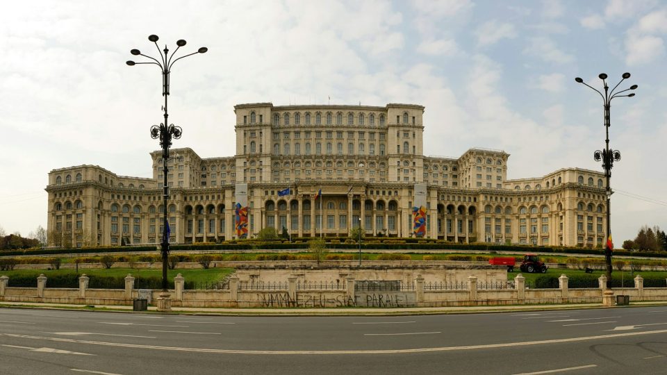 Funcționarii din Senat și Camera Deputaților, în grevă japoneză pe parcursul procedurilor de învestire a Guvernului