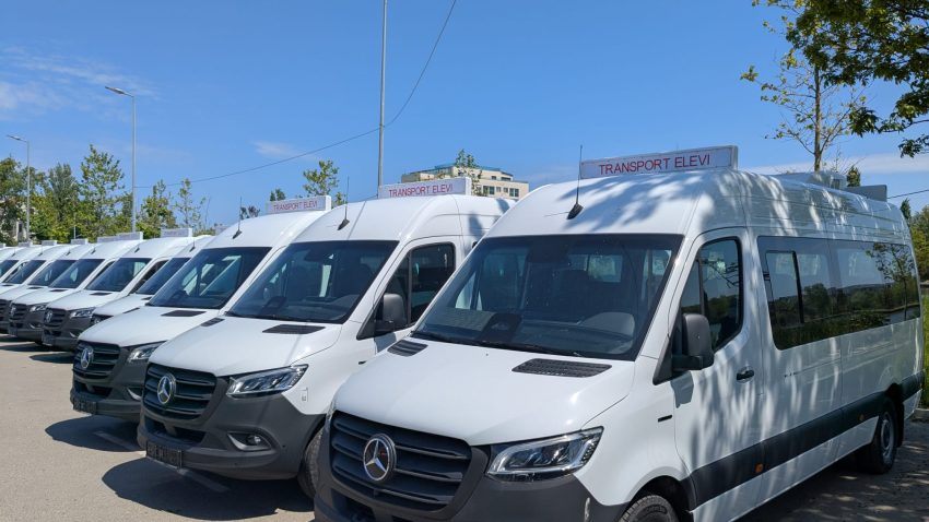 Inspecții la firmele ce vând microbuze electrice școlare, în dosarul achizițiilor la suprapreț