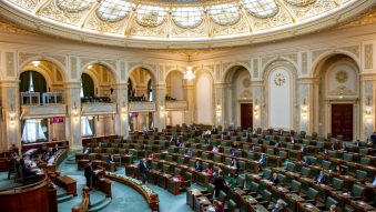 Parlamentul a adoptat noua Lege a integrității