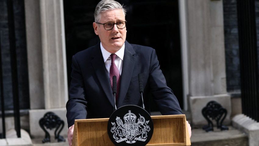 Premierul britanic Keir Starmer și-a anunțat demisia