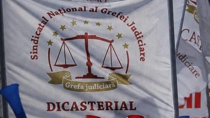 Grefierii și personalul auxiliar din Justiție protestează împotriva noii legi a salarizării