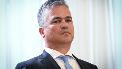 Premierul desemnat vrea să depună astăzi în Parlament lista cabinetului