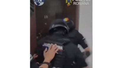 CONSTANȚA: O femeie și doi bărbați, arestați pentru trafic international de droguri