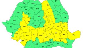 Județul TULCEA sub Cod GALBEN: Ploi torențiale, vânt puternic și descărcări electrice