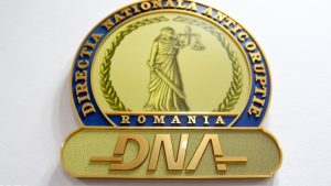 CONSTANȚA: Asistentă universitară de la Ovidius și trei complici, reținuți