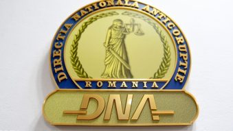 CONSTANȚA: Asistentă universitară de la Ovidius și trei complici, reținuți