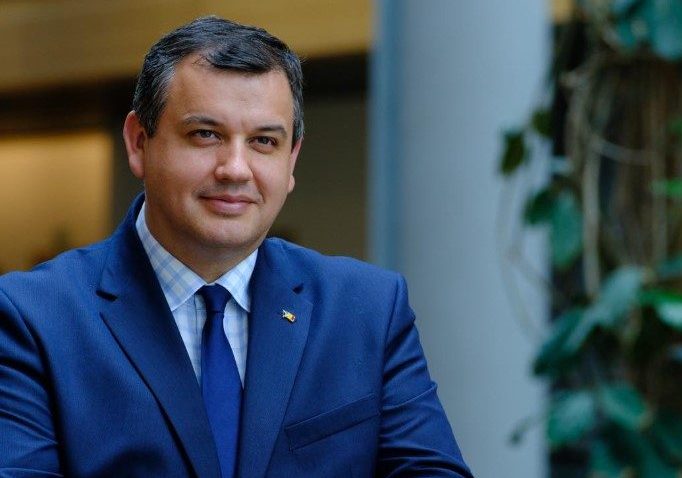 Decretul privind desemnarea lui Eugen Tomac în calitate de candidat la funcția de premier – semnat de președinte