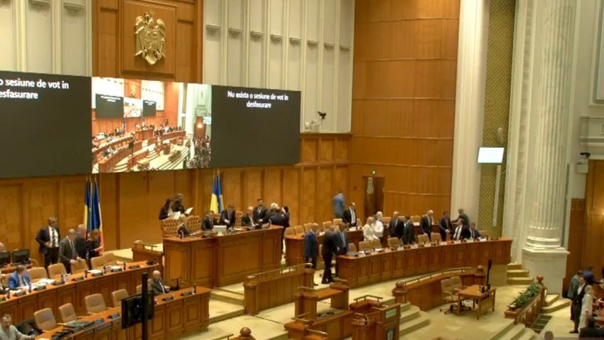 Parlament/ A început ședința pentru învestirea Guvernului propus de Adrian Veștea