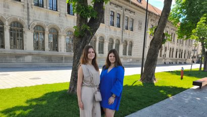 AUDIO | Două eleve din Constanța au fost desemnate laureate ale prestigiosului concurs internațional de Limba franceză, „Plume d’Or”