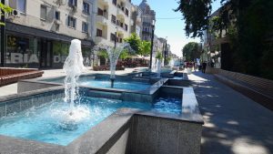 CONSTANȚA: Mai multe fântâni de pe strada Ștefan cel Mare au fost pornite