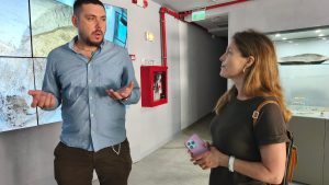 AUDIO | Frumusețea picturii Mormântului Hypogeu din Constanța, admirată de artista Danielle Riede, profesor de pictură la Indiana University din Statele Unite ale Americii