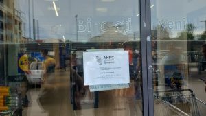 FOTO, VIDEO | Un supermarket din Mamaia Nord, închis de comisarii CJPC Constanța. Ce deficiențe au descoperit