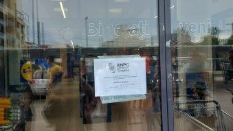 FOTO, VIDEO | Un supermarket din Mamaia Nord, închis de comisarii CJPC Constanța. Ce deficiențe au descoperit