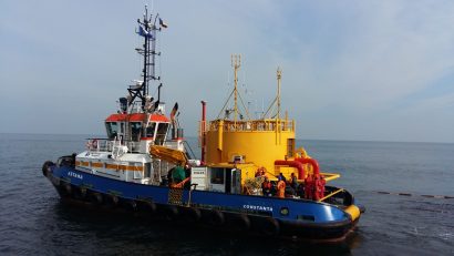 Trupul unui marinar, găsit în prima etapă de aducere la suprafață a remorcherului ASTANA, scufundat în zona Portului Midia