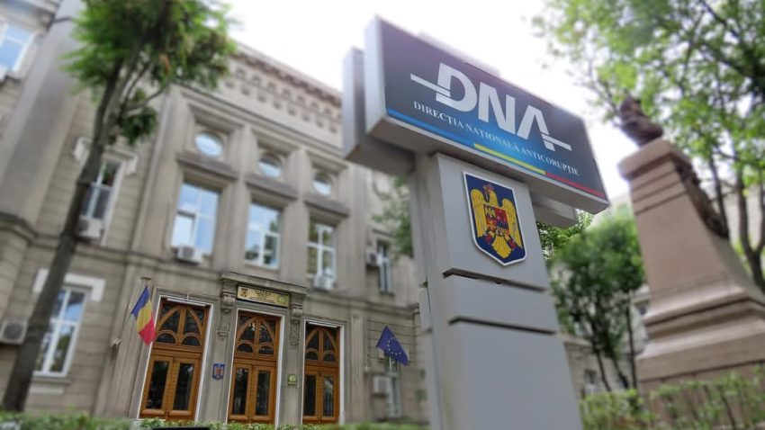 DNA: Șeful Armatei, generalul Gheorghiţă Vlad, urmărit penal pentru complicitate la uzurparea funcției