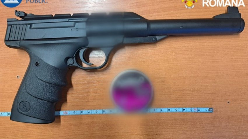 TULCEA: Mandat de percheziție – armă confiscată de un bărbat de 42 de ani