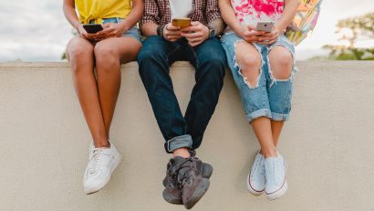 Anxietatea, presiunea școlii și teama de viitor, principalele preocupări ale adolescenților