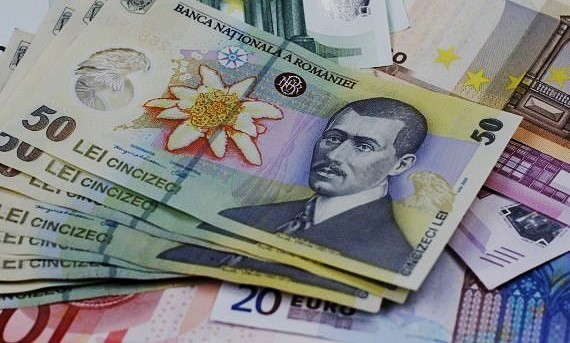 Leul s-a depreciat, joi, în raport cu principalele valute