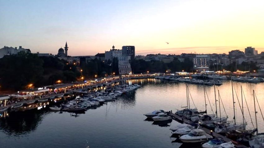 CONSTANȚA: „Marșul Luminilor” deschide sezonul turistic în Portul Tomis