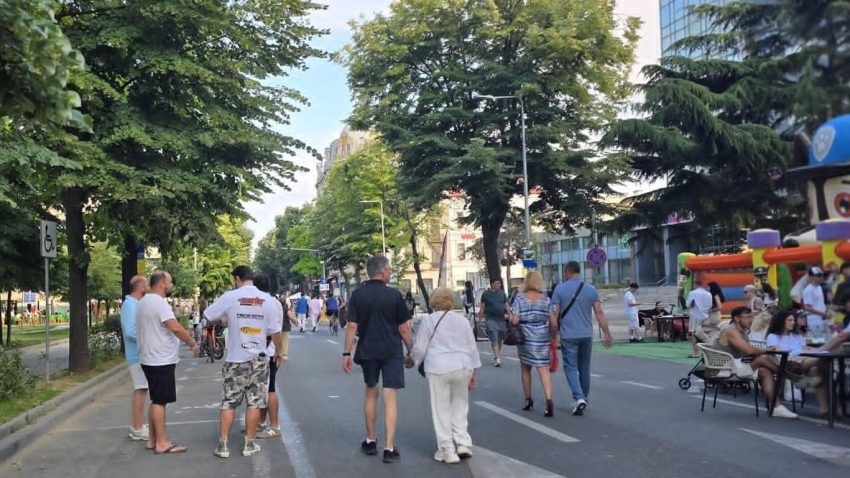CONSTANȚA: Bulevardul Tomis pietonal revine și în acest weekend. Restricții de trafic auto