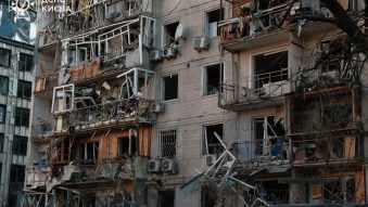 UCRAINA: Zi de doliu, vineri, după cel mai amplu atac lansat de armata rusă asupra Kievului, soldat cu 18 morți