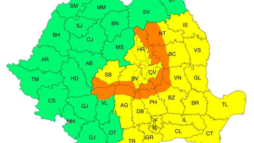 ANM a emis noi avertizări COD GALBEN și COD PORTOCALIU de instabilitate atmosferică