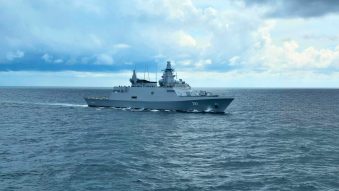 Noua corvetă „Contraamiral August Roman” – 261 s-a întâlnit cu Fregata „Regele Ferdinand” – 221