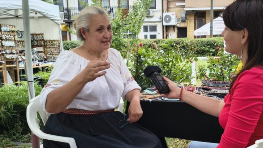 Meșterul dobrogean Epșen Memet confecționează de mai bine de zece ani podoabe tradiționale românești și tătărești