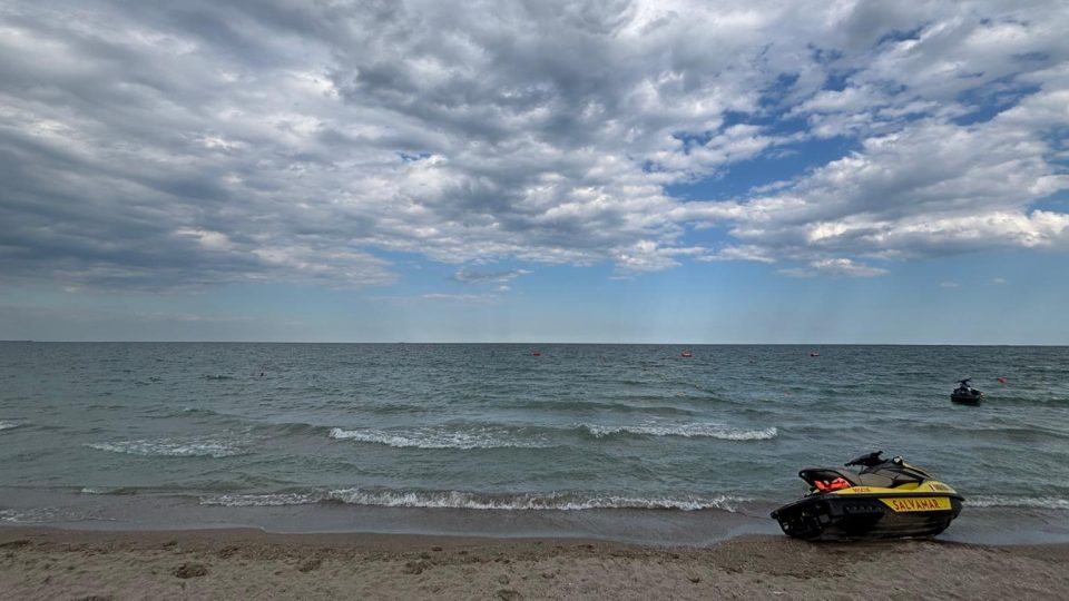 Vremea rămâne caldă și astăzi, dar apar precipitațiile, în Dobrogea și pe litoral