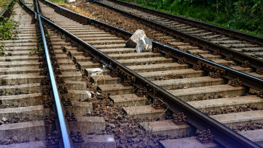 CFR: Obstacol identificat pe calea ferată la intrarea în Constanța!