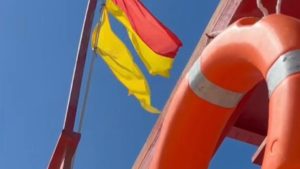 Steagul galben a fost arborat pe plajele din Eforie