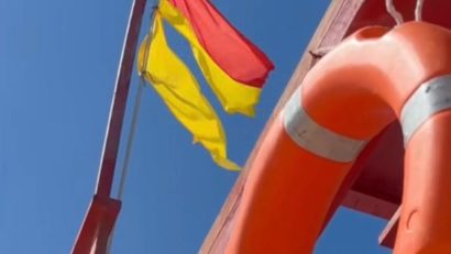 Steagul galben a fost arborat pe plajele din Eforie