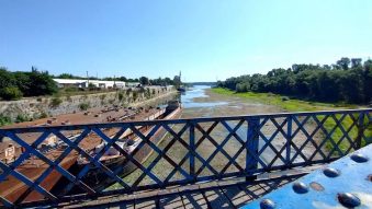 Debitul Dunării la Baziaș scade periculos spre minimul istoric