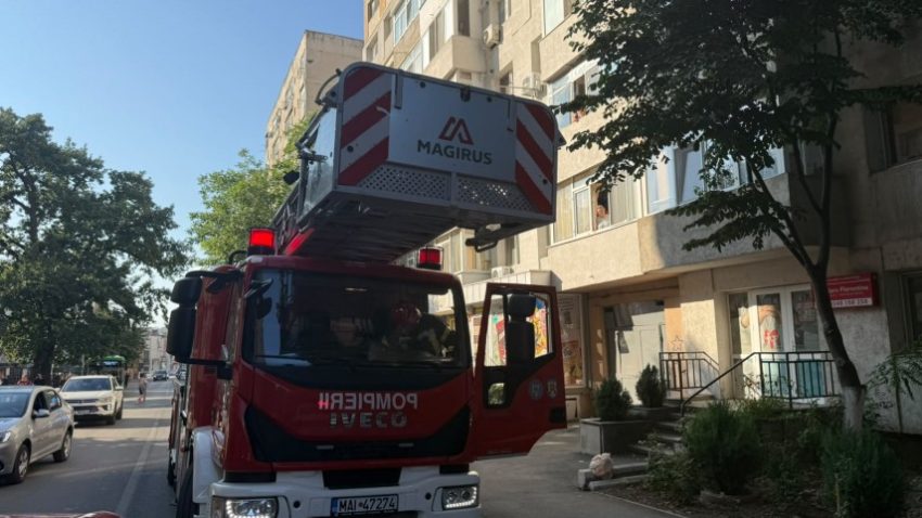TULCEA: O oală uitată pe foc a mobilizat două autospeciale de stingere și o autoscară