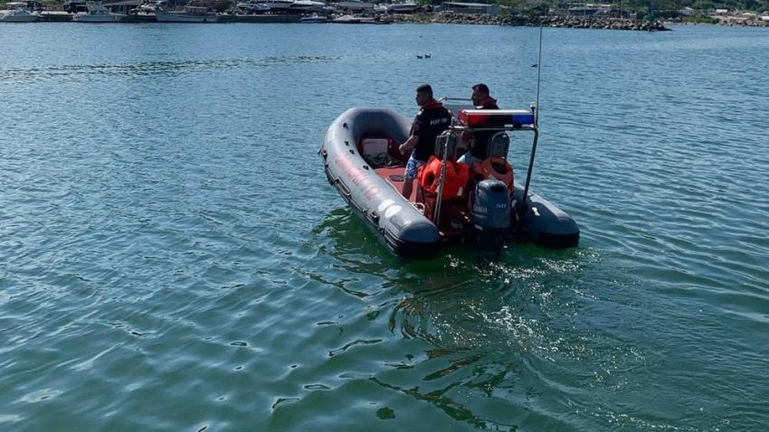 Două persoane dispărute cu barca gonflabilă pe Lacul Techirghiol, căutate de salvatorii de la ISU Dobrogea