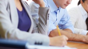 Concursul pentru ocuparea funcțiilor de conducere în școli începe cu proba de evaluare a competențelor