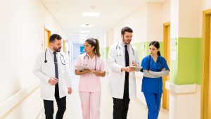 Ministerul Sănătății propune deblocarea a peste 7.800 de posturi pentru spitale și Serviciile de Ambulanță Județene