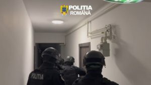 CONSTANȚA: Două persoane reținute pentru că ofereau cazări false pe litoral