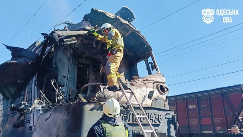 UCRAINA: Tren de călători, cu peste 300 de pasageri, atacat cu o dronă rusească. Doi oameni au murit