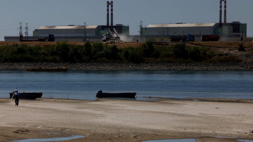 Ungaria a început lucrări de inginerie pe Dunăre pentru a menține activă centrala nucleară de la Paks