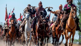 180.000 de oameni la Bugac: tătarii din #Dobrogea, parte din marea sărbătoare a culturii hun-turcice