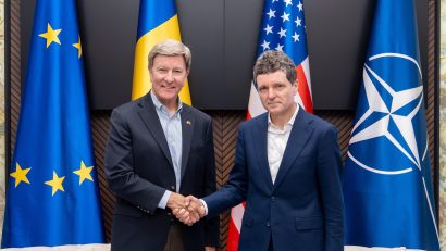 Președintele Nicușor Dan, întâlnire cu delegația Congresului SUA la Baza 57 Aeriană Mihail Kogălniceanu