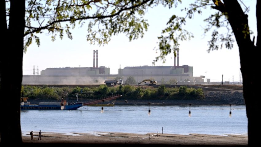 UNGARIA: Centrala nucleară de la Paks ar putea ajunge miercuri la producția maximă