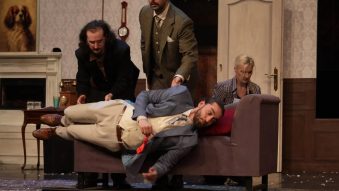 SEAS 2026: Comedie dezlănțuită la Teatrul de Vară Soveja și muzică românească reinterpretată în Grădina Consiliului Județean | VIDEO