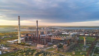 Rafinăriile Petromidia și Vega au redus consumul de curent electric cu aproximativ 5 MW în perioadele de vârf