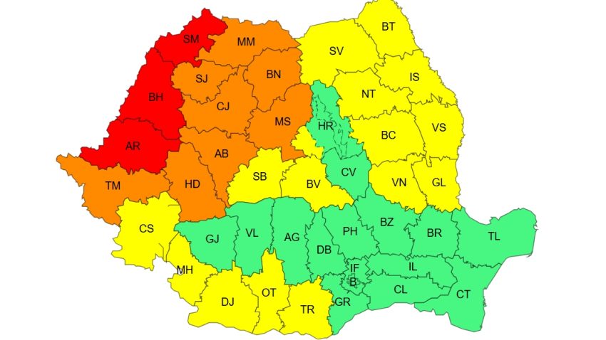 Meteorologii au prelungit avertizările de căldură extremă