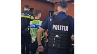 CONSTANȚA: Mai multe persoane au fost reținute pentru înșelăciune cu metoda „Accidentul”
