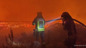 GRECIA: Intervenție a pompierilor români pentru stingerea unui incendiu de vegetație din Attica